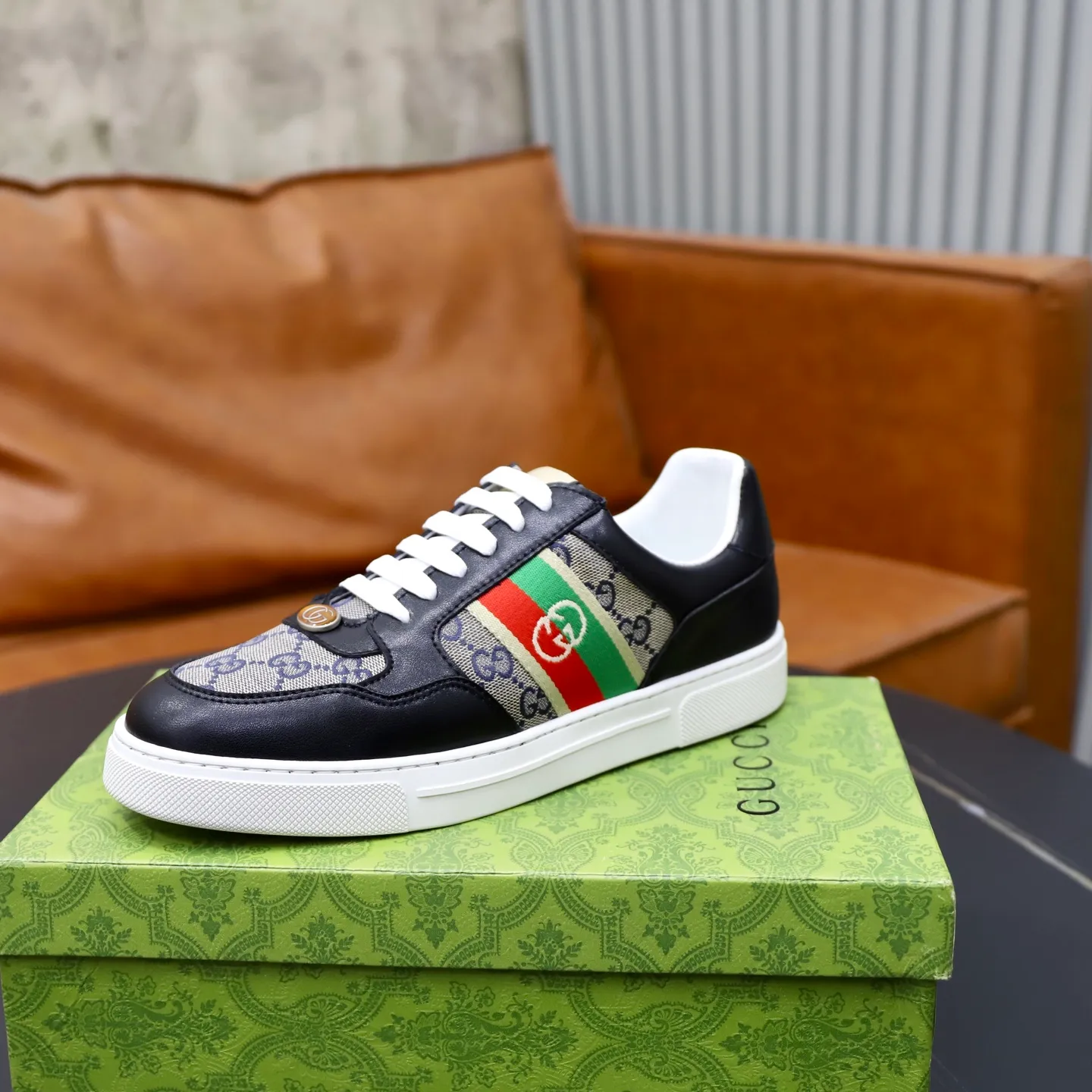 Ex-factory price: 420💰🙅‍♂️🙅‍♂️🙅‍♂️ Brand: Gucci GUCCi Standard code: 38-44 (45 customized) Grade: Same as the official website Material: Original leather splicing, comfortable and breathable sheepskin lining, original wear-resistant outsole Style category: Men's fashionable casual shoes, running, sports shoes, noble luxury brand elements, top luxury Color: actual picture color